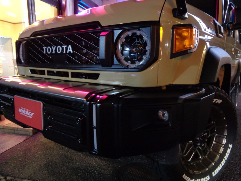 TOYOTA　ランドクルーザー70