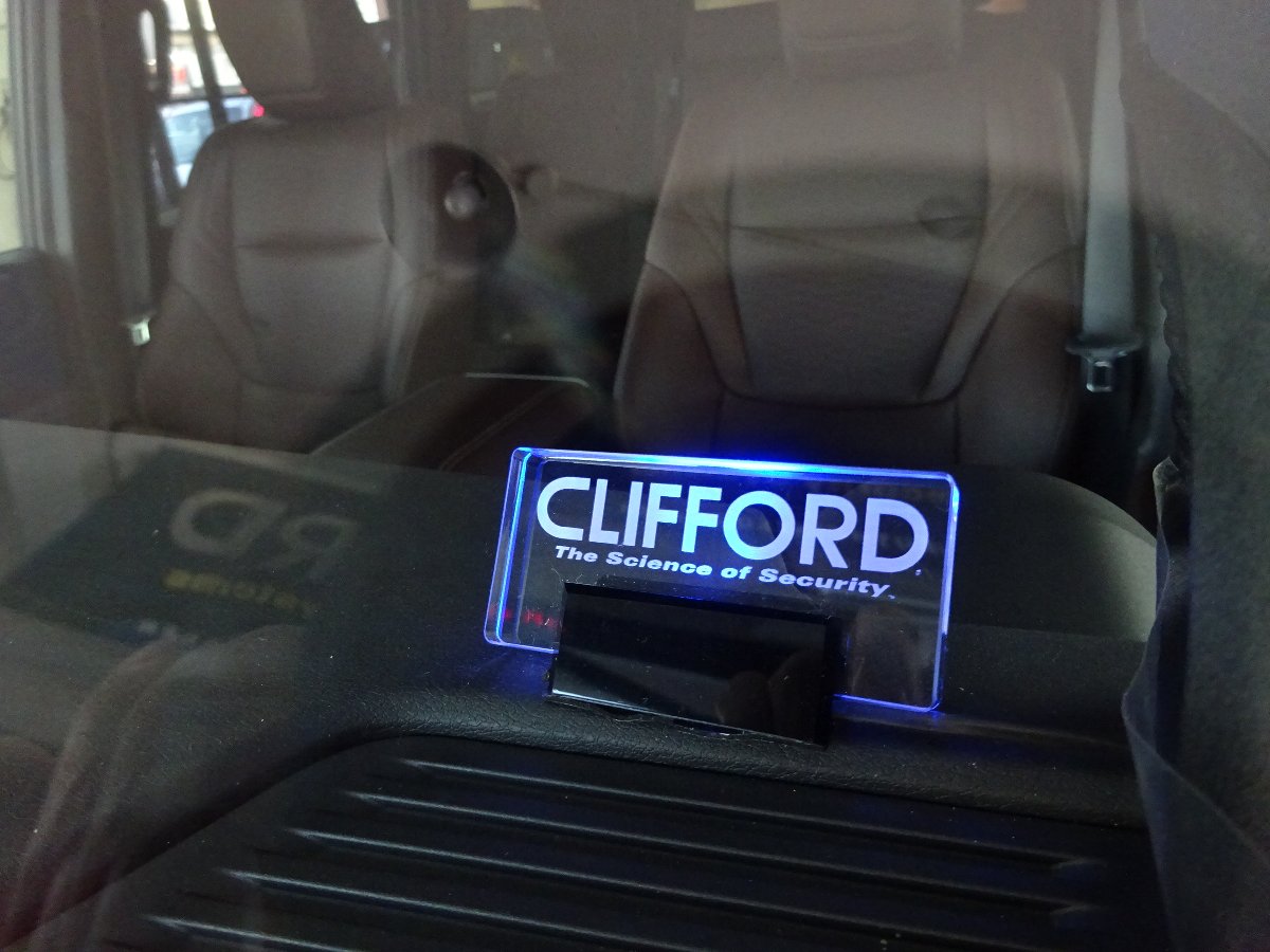 TOYOTAランドクルーザー250にCLIFFORDを！